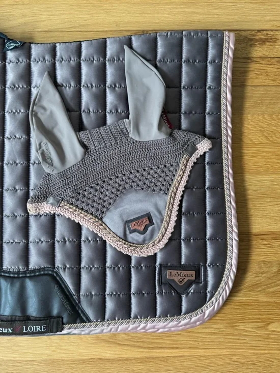 Lemieux Loire Truffle Saddle pad + Bonnet - Picture 3 of 5